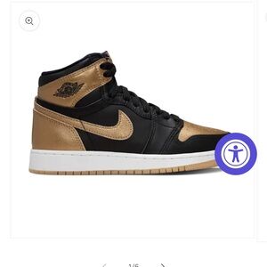 Nike Men's Black and Gold Sneakers Air Jordan’s Retro size 10M